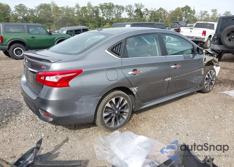 2017 Nissan Sentra Sr z USA, uszkodzony, nr VIN 3N1AB7AP2HY331735